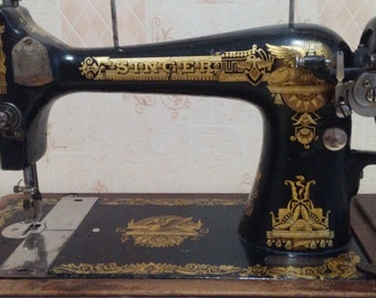 Collection Antique, hand-driven (hand-held) Singer sewing machine, drawing - sphinx, year of manufacture 1901, made in Scotland