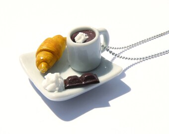 Necklace breakfast in the French coffee mug