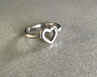 Sterling Silver Heart Ring - Size 7