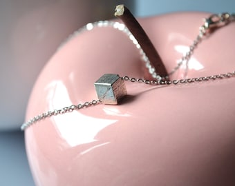 pendant necklace silvery cube