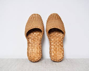Vintage Oversized Woven Straw Slippers