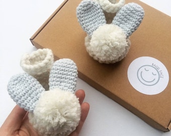 Baby boy shoes, Crochet baby shoes, Baby bunny booties, Easter baby gift, New baby gift, Baby shower present, Photo prop, Baby bunny shoes