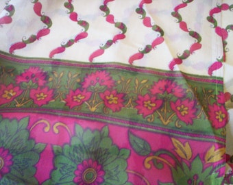 Vintage paisley shawl/Winter Shawl wrap/Spring Shawl/Vintage sheer shawl/Head piece/Throw scarf/Scarf/Head wrap/paisley floral sheer shawl