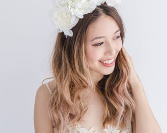 white spring races flower crown fascinator // purple spring flower crown / spring racing flower headpiece / derby day spring carnival