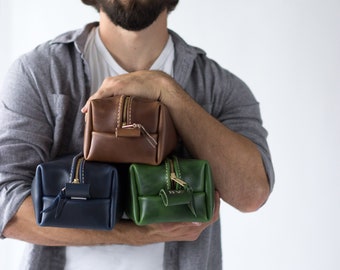 HUGE SALE 30% OFF! Groomsmen Gifts Mens Dopp Kit Travel bag Personalized Toiletry Leather Bags Leather Groomsmen Gift Ideas