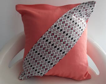 30 x 30 cm coral and geometric Cushion cover