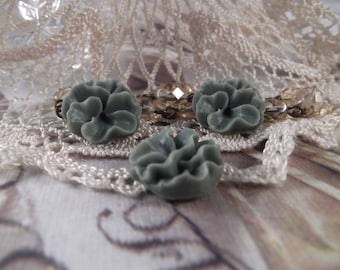 Matte Resin Pansy Flowers --- Set of 3 --- (Vintage Slate Blue) --- RES 23