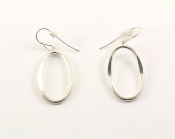 Vintage Oval Dangle Earrings 925 Sterling ER 559-E