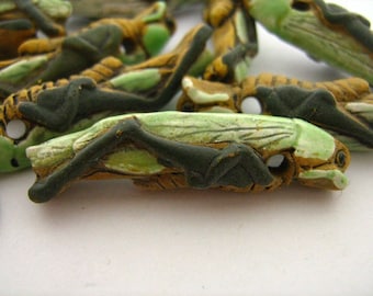 4 Large Grasshopper Beads - LG156