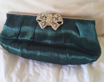 green evening bag, emerald clutch bag, BIG rhinestone clasp, clutch or shoulder bag, 2 bags in one