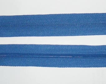 Zipper zips dark blue