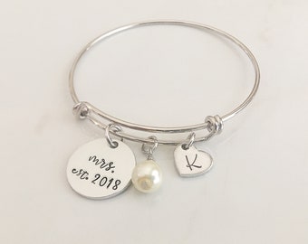 Gift for Bride on Wedding Day - Bride Gift Ideas - Gift for Bride - Mrs Bracelet - Bride Gift from Groom - Bridal Shower Gift