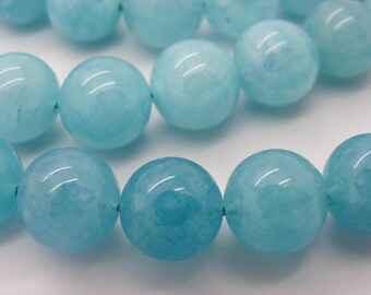 5 beads 12 mm natural Aquamarine in a turquoise blue