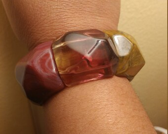 Lovely Vintage Geometric Faceted Acrylic Stretch Bracelet