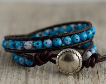 Blue bracelet. Gift idea for her. Bohemian chic jewelry. Beaded leather bracelet