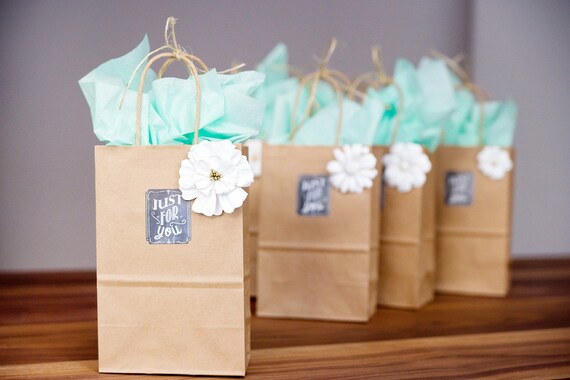 100 Gift Bag Gift Bags Wedding Favor Bags Bridesmaid Gift These twisted upright handle brown kraft paper bags are perfect for wedding favors
