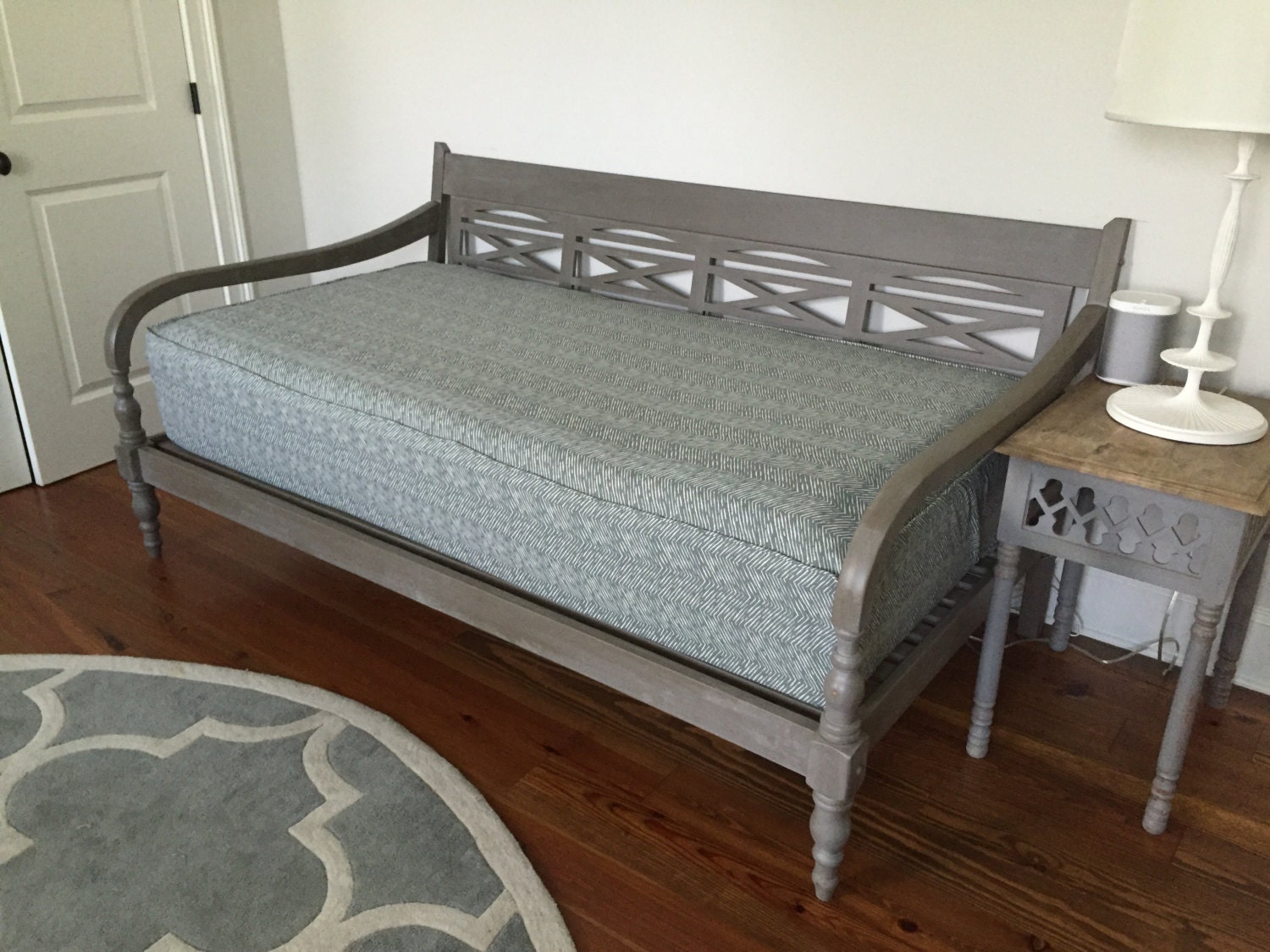 Daybed Cover - Fitted Daybed cover in twin, twin xl and full mattress ... / Find your perfect daybed bedding set.