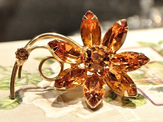 Rhinestone Brooch / Flower