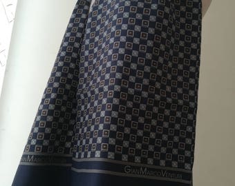 GianMarcoVenturi scarf for men in vintage silk.