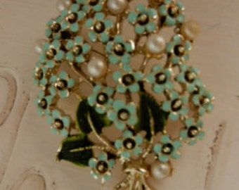 Vintage Green and Gold Flower Bouquet Brooch