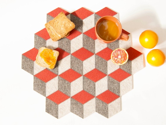 Large table mat / wool felt / grey and orange / geometric mat / stylish table mat / handmade / made in Italy