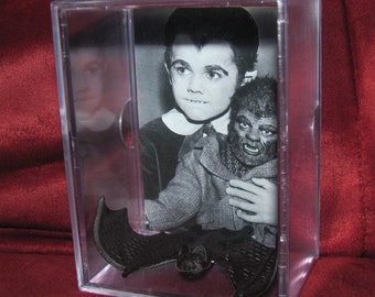 The Munsters Collectible Eddie,Woof Woof and Igor the bat Display/great *unique* gift idea or great addition to a collection!!!