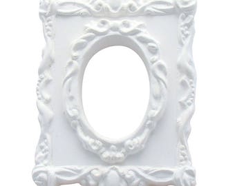 Baroque oval plaster frame