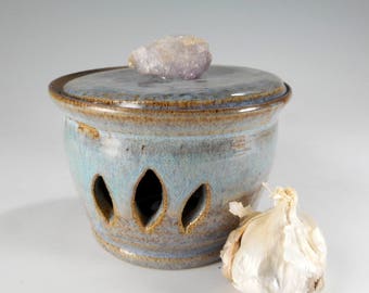 Ceramic garlic keeper jar, stoneware pottery garlic canister with lid and rock knob, garlic storage jar