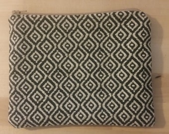 Multi-print zipper pouches