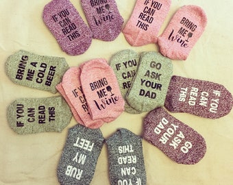 If you can read this socks, Custom socks, Wine Socks, Beer Socks, Party Favor, Funny Socks, Cute gift, stocking stuffer, Fast ship