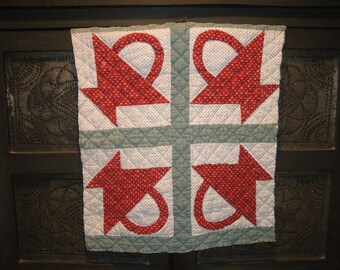 Antique Flower Basket Quilt Piece | Old Quilt Piece | Vintage Quilt Piece | Cutter Quilt Piece | Primitve Quilt Piece | 18.5 x 21