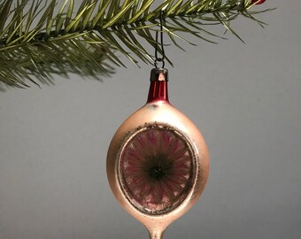 Vintage Deep Indent Christmas Ornament