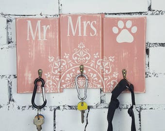 Wall key holder, Mr Mrs wedding gift, anniversary gift, couple wedding gift, dog lover gift, leash and key hook, housewarming gift, key rack