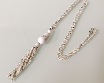 Vintage White Tassel 70's Necklace