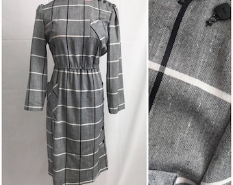 Navy and white large plaid tartan long sleeve winter day dress with side buttons size large
