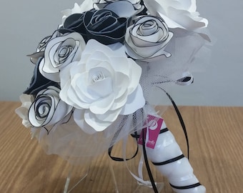 Black and white paper flowers Bouquet