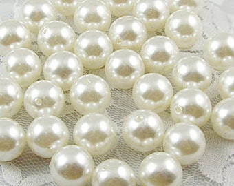 Set of 100 4mm Ivory Pearl renaissance glass beads