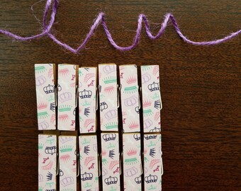Baby Shower Clothesline Gift - Pink Royal Princess Party Crowns - Chunky Mini Clothespin Clips w Twine for Display - Set of 12 - Queen Chic