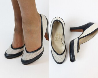1950s Mesh Babydoll Shoes Size 4.5 / 50s Vintage Spectator Pumps / In the Navy Shoes