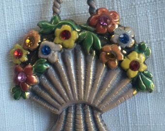 Flower PIn,Basket Pin,Enamel Brooch,Flower Brooch,Enamel Flower Pin,Old Lady Brooch,Flower Basket Pin,Flower Basket Brooch,Old Lady PIn