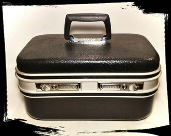 Collectible Arocase Black Train Case/ Cosemtic Case/ Overnight Case/ Storage Box/ Jewlery Box / F1969