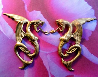 Wild Dragons w Breasts (1 pair)