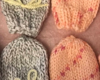 Baby Mitten's Knitting Pattern