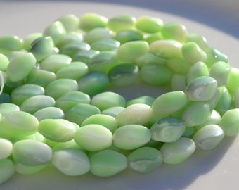 Spring Green 9x6mm Twisted Pinch Beads 25