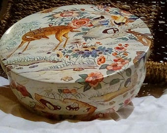 Vintage Huntley and Palmer biscuit Tin 'Tapstry'
