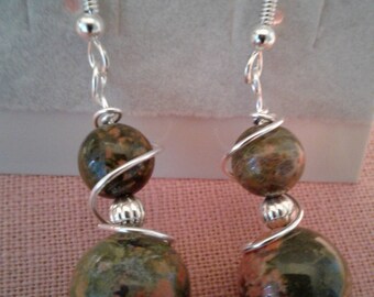 Unikite Round Earrings