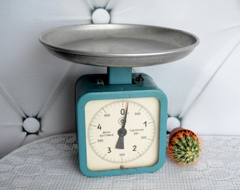 Retro Kitchen Scale, Mid Century Balance, Antique Scale, Rustic Display Stand, Rustic Kitchen Decor