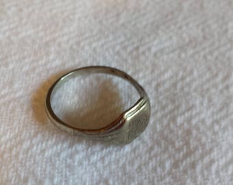 10k white gold signet ring. Size 6