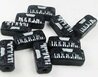 20 Tiny Keyboard Beads - CB686
