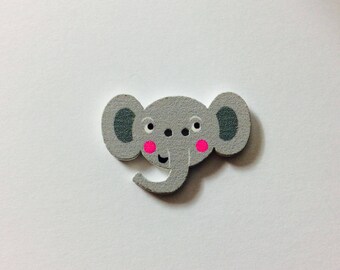 wooden elephant 3 cm * 2 cm, 6 buttons